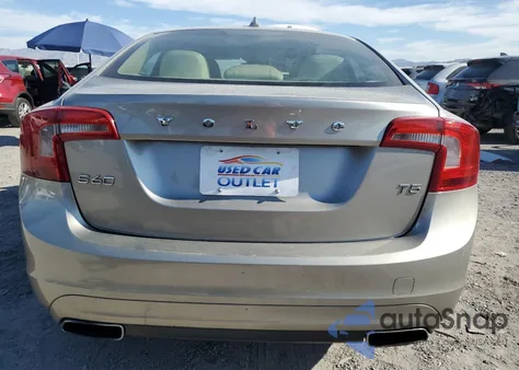 2014 Volvo S60 T5 из США, поврежденный, VIN YV1612FS0E2298065